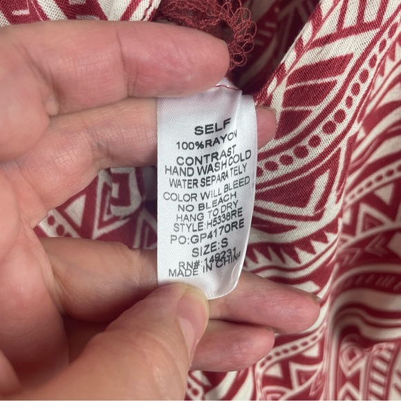 Kori America Boutique Aztec Print Romper with Pockets Size Small - Picture 6 of 6